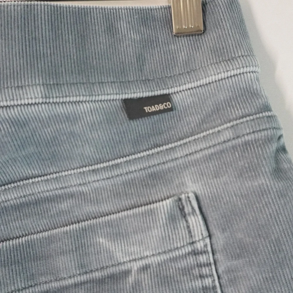 Toad&Co Corduroy Shorts Pull On Waist Pockets Casual Blue Size 8 - Picture 3 of 7